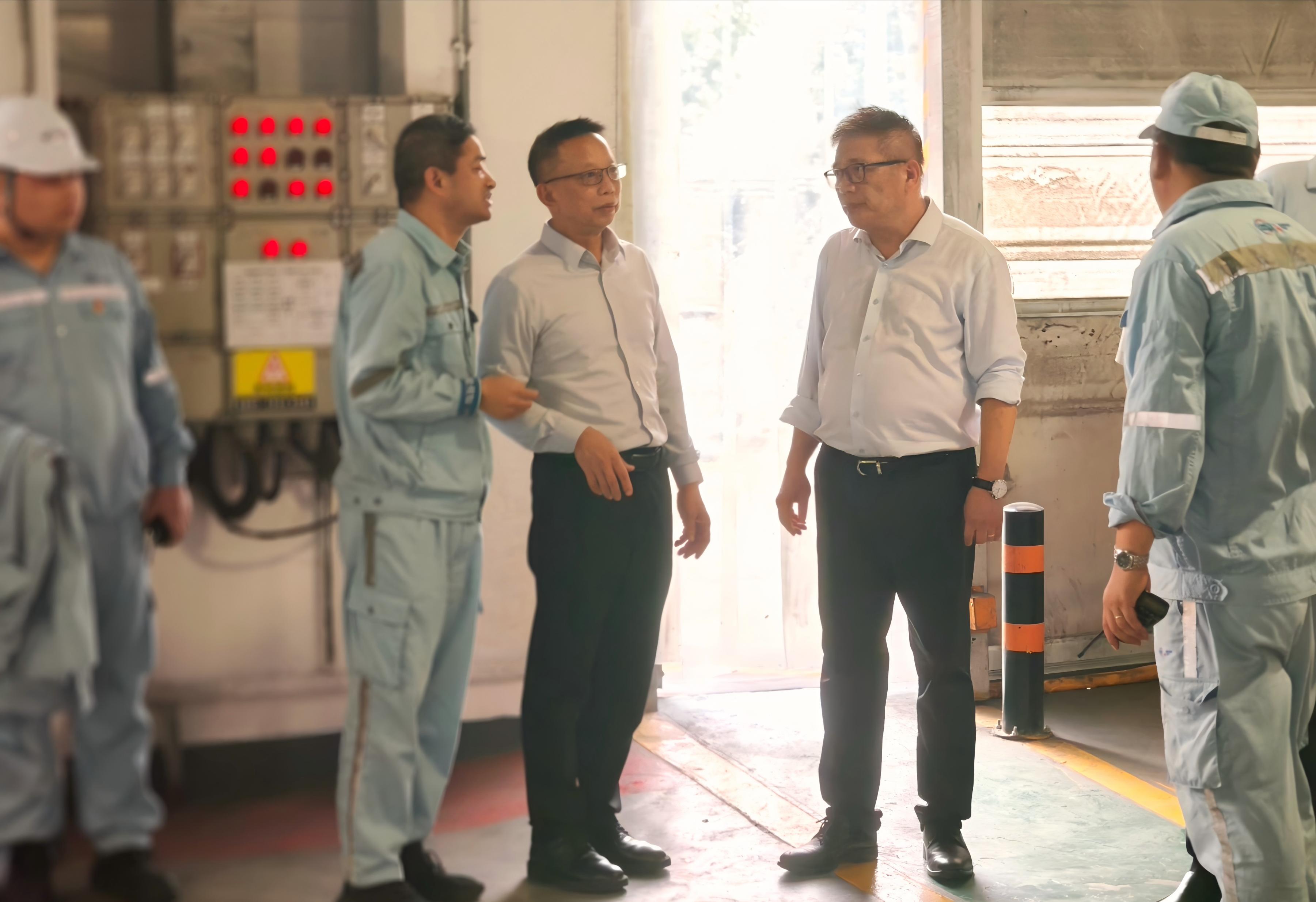 香港中远海运副总裁林健一行赴中远关西工作调研